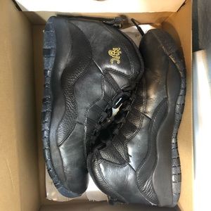 PREOWNED✔️✔️ Jordan 10 Retro NYC Size 10.5